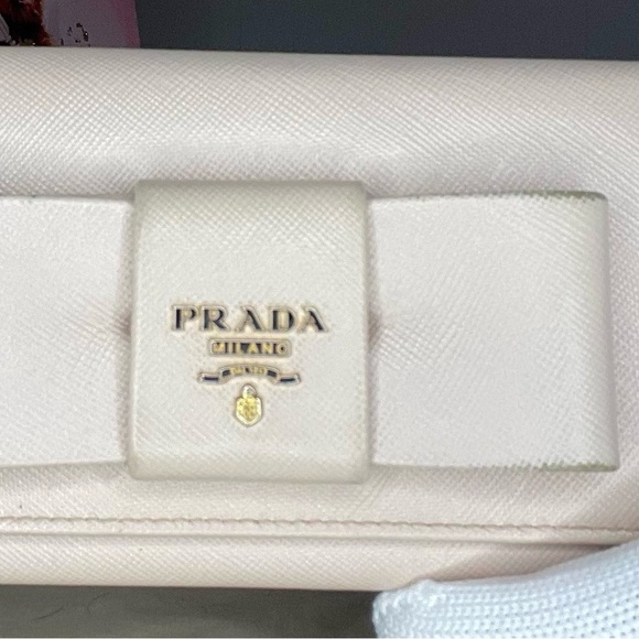 Prada Saffiano Double Snap Ribbon Walker - Picture 2 of 16